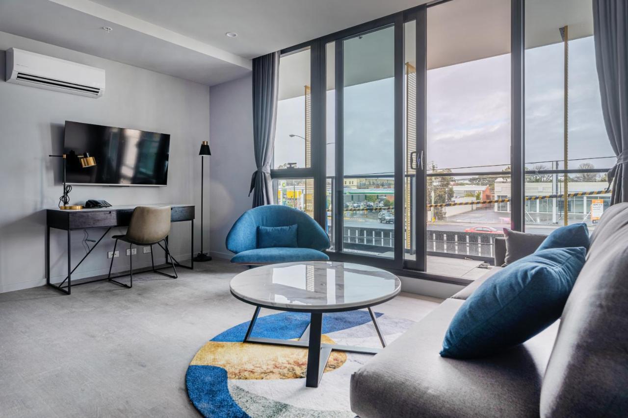 Oros Hotel And Apartments Оукли Екстериор снимка