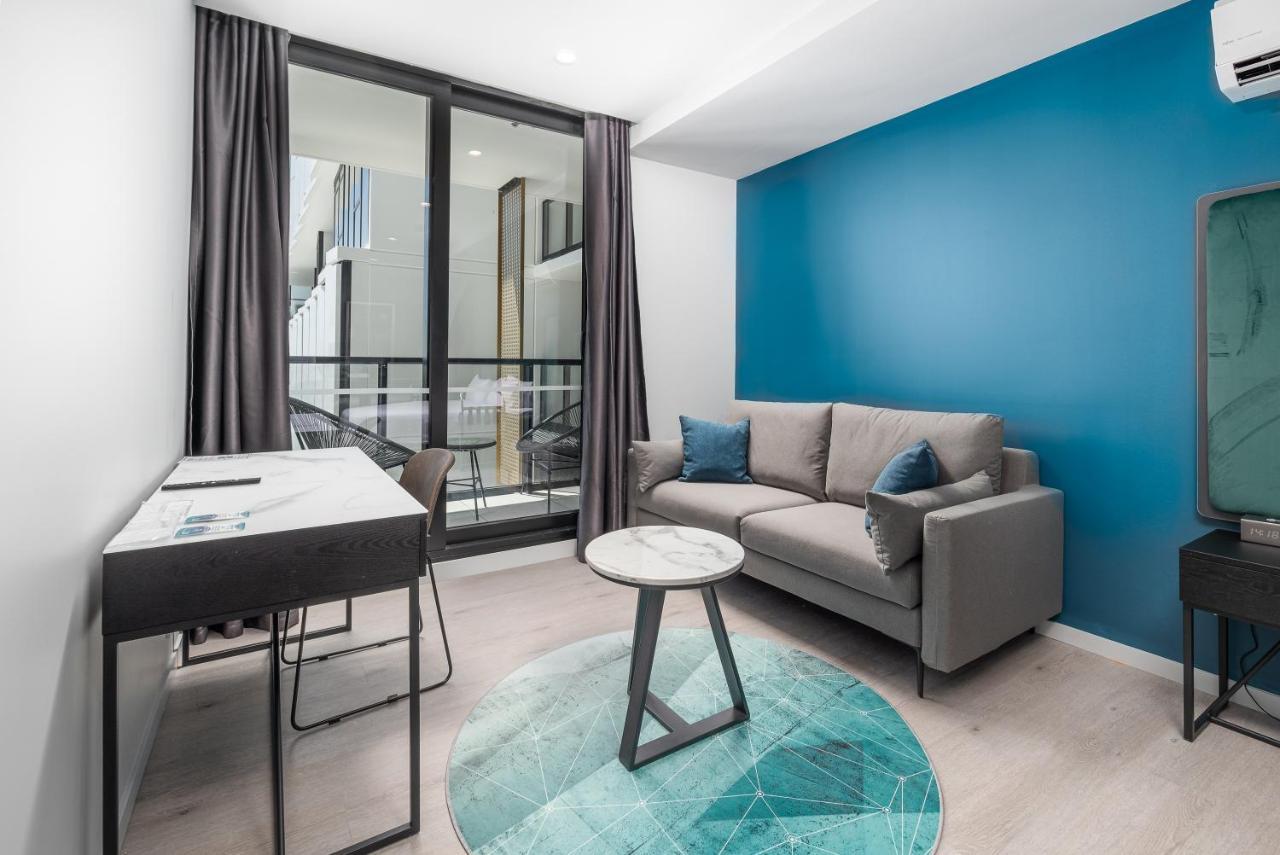 Oros Hotel And Apartments Оукли Екстериор снимка
